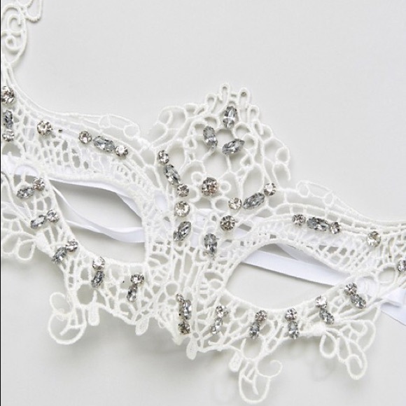 🆕 River Island White Lace Masquerade Mask - Picture 3 of 4